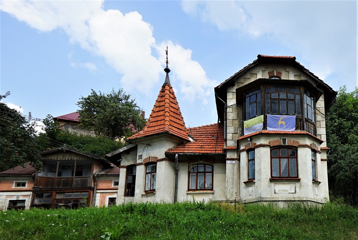 Zdjęcia: Brzeżany, Obwód Tarnopolski, Dom pod 20, UKRAINA Zdjęcia: Brzeżany, Obwód Tarnopolski, Dom pod 20, UKRAINA