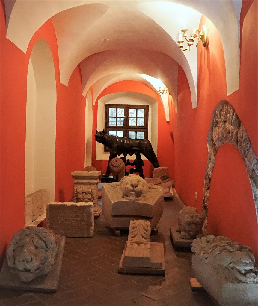 Zdjęcia: Pałac Bandinellich, Lwów, Lapidarium, UKRAINA Zdjęcia: Pałac Bandinellich, Lwów, Lapidarium, UKRAINA