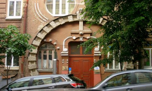 Zdjecie UKRAINA / - / Kijw / Wejcie do kamieniczki
