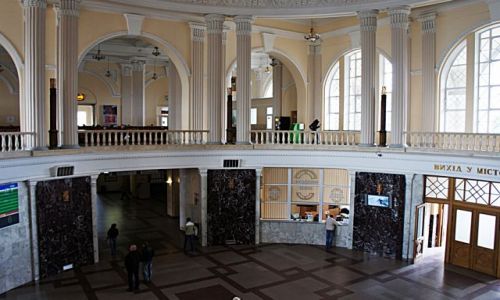 Zdjecie UKRAINA / - / Odessa / Na dworcu kolejowym