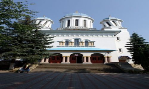 UKRAINA / Bukowina / Czerniowce / Fascynujca cerkiew