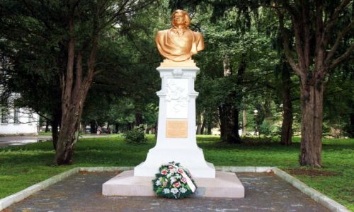 Zdjęcie UKRAINA / Aglomeracja Drohobycko-Borysławska / Drohobycz / Pomnik Adama Mickiewicza