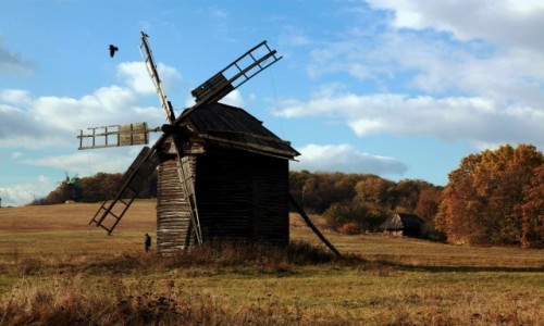 Zdjcie UKRAINA / Kijw / Muzeum narodowej architektury i bytu Pirogowo / Wiatrak