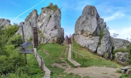 Zdjęcie UKRAINA / obwód Lwowski / urycz  / Tustan - ruiny zamku