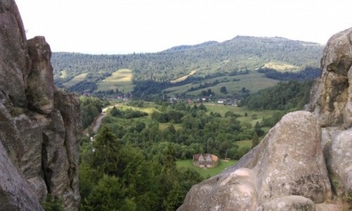 Zdjęcie UKRAINA / obwód Lwowski / urycz  / widok z Tustana