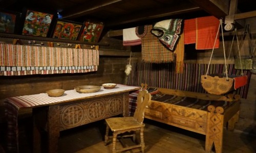 Zdjcie UKRAINA / Obwd iwanofrankiwski / Koomyja, Muzeum Huculskie / Izba