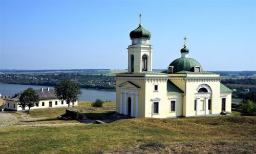 Zdjcie UKRAINA / Czerniowce  / Zamek w Chocimiu / Cerkiew garnizonowa w. Aleksandra Newskiego
