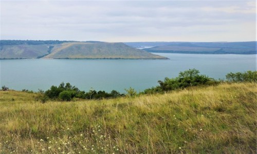 Zdjecie UKRAINA /  Kamieniec Podolski / Bakota, Monaster w. Michaa Archanioa  / Dniestr