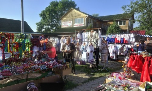 Zdjcie UKRAINA / Obwd Iwanofrankiwski / Koomyja  / Na bazarze