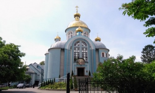 Zdjcie UKRAINA / Iwano-Frankiwsk / Koomyja / Ukraiska cerkiew