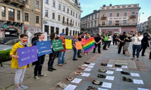 UKRAINA / Bukowina / Czerniowce / W Czerniowcach te protestuj