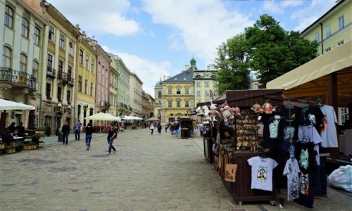 Zdjęcie UKRAINA / Lwów / Rynek / Kamieniczki