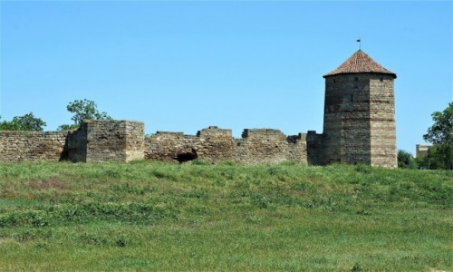 Zdjcie UKRAINA / Biaogrd nad Dniestrem / ‎Twierdza Akerman / Mury zewntrzne i baszta