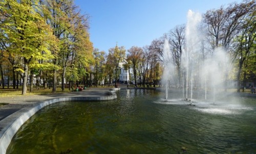 Zdjcie UKRAINA / Charkw / Cerkiew witych Mdrcw Mirry / W drodze do wityni