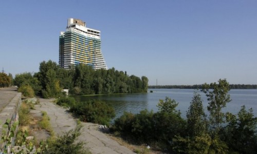 Zdjęcie UKRAINA / Obwód dniepropietrowski / Dniepr / Niedokończony od lat 80. kompleks hotelowy Parus