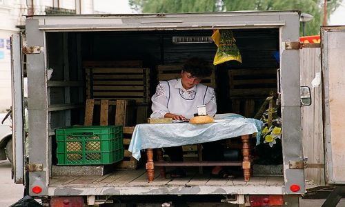 Zdjecie UKRAINA / Ukraina Zachodnia / Kołomyja / sklep z chlebem :)