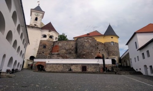 UKRAINA / Zakarpacie / Mukaczewo / Zamek Mukaczewo