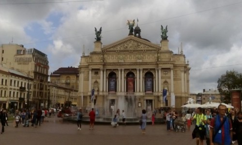 UKRAINA / - / Lww / Opera we Lwowie