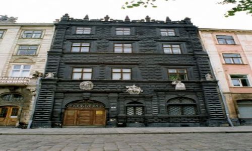 Zdjęcie UKRAINA / brak / LWÓW / CZARNA KAMIENICA