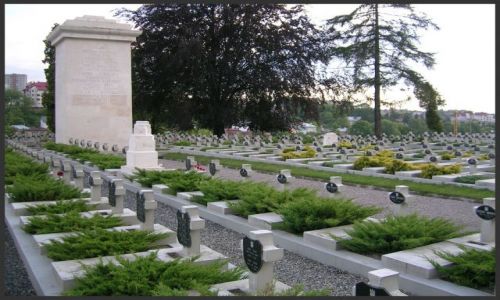 Zdjecie UKRAINA / K r e s y / Lwów - Cmentarz Orląt / Niech śpią spokojnie...