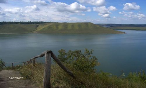 Zdjęcie UKRAINA / brak / Bakota / Skalny monastyr z XII-XIV wieku
