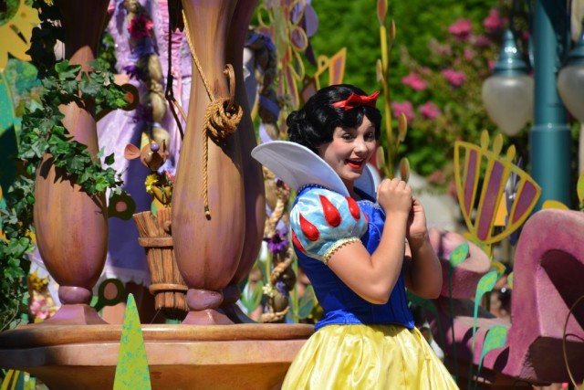 Zdj cia: 1313 Disneyland Dr, Anaheim, CA 92802, Kalifornia, Dzie w raju..parada w parku rozrywki  Disneyland, USA