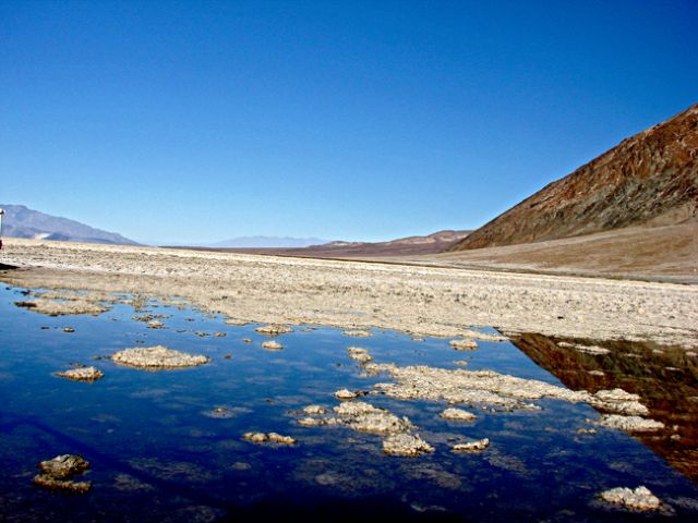 Zdjęcia: Badwater, Death Valley, troche wody, USA Zdjęcia: Badwater, Death Valley, troche wody, USA