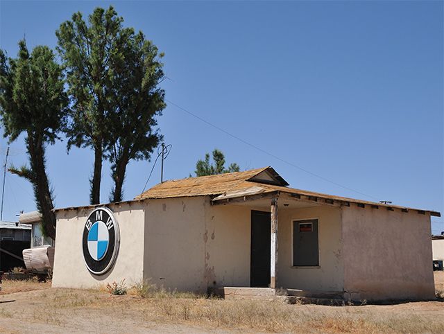 Zdjęcia: Johannesburg, Kalifornia, Wiejski Autosalon BMW, USA Zdjęcia: Johannesburg, Kalifornia, Wiejski Autosalon BMW, USA