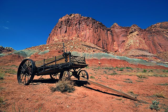 Zdjęcia: Capitol Reef, Utah, pojazd zdobywców Ameryki II, USA Zdjęcia: Capitol Reef, Utah, pojazd zdobywców Ameryki II, USA