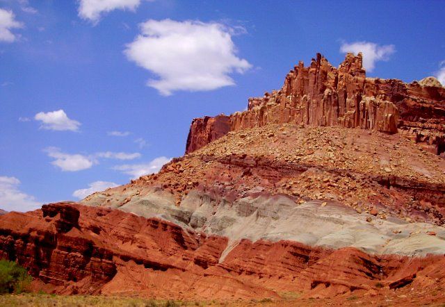 Zdjęcia: Capitol Reef Nat.Park, Arizona, malowane skały w Capitpl Reef, USA Zdjęcia: Capitol Reef Nat.Park, Arizona, malowane skały w Capitpl Reef, USA