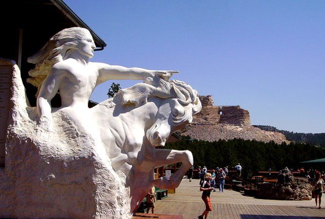 Zdjęcia: Black Hills, Nebraska, projekt i oryginał- Crazy Horse, USA Zdjęcia: Black Hills, Nebraska, projekt i oryginał- Crazy Horse, USA