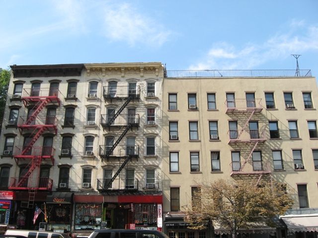 Zdjęcia: Manhattan- East Village, Nowy Jork, Prawy do lewego ..., USA Zdjęcia: Manhattan- East Village, Nowy Jork, Prawy do lewego ..., USA