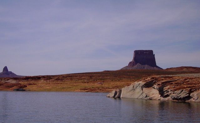 Zdjęcia: na Lake Powell - okolice Page, Arizona, na sztucznym jeziorze Powella, USA Zdjęcia: na Lake Powell - okolice Page, Arizona, na sztucznym jeziorze Powella, USA