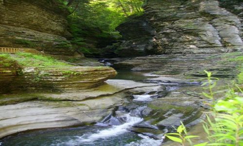 Zdjcie USA / stan Nowy York / Watkins Glen State Park- Finger Lakes / wiato i cie na przemian dodaja uroku