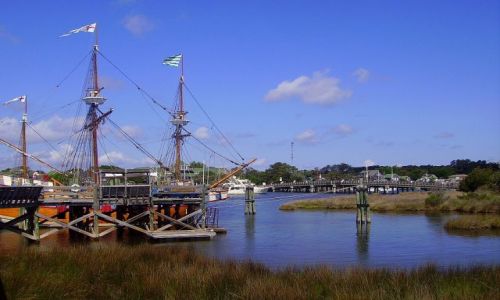 Zdjcie USA / North Carolina / Outer Banks / replika Quinn Elisbeth II