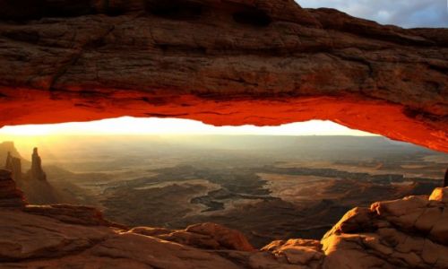 Zdjecie USA / - / Utah / Canyonlands / Mesa Arch bladym switem