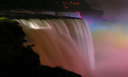Zdjecie USA / brak / Niagara Falls / iluminacja wietlna