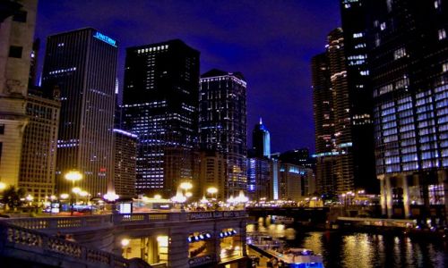 Zdjęcie USA / brak / Illinois / Chicago / wiezowce nad Chicago River