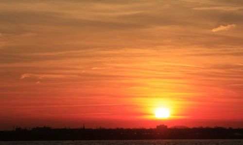 Zdjecie USA / brak /  NYC    widok  na  new  jersey / zachod   slonca  