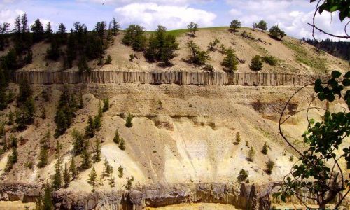 Zdjęcie USA / Wyoming / Park Yellowstone -przy Tower Falls / niezwykły wąwóz