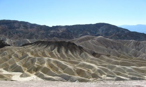 Zdjecie USA / Kalifornia / Dolina mierci / Zabriskie Point- pikny, pofadowany teren o wygldzie smoczej skry