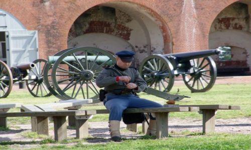 Zdjęcie USA / - / Georgia / Savannah / zolnierz poludnia w Pulaski Fort