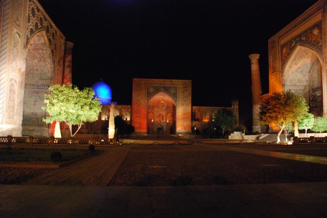 Zdjęcia: Registan, Samarkanda, Registan nocą, UZBEKISTAN Zdjęcia: Registan, Samarkanda, Registan nocą, UZBEKISTAN