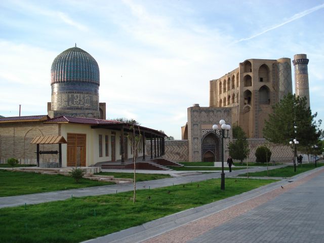 Zdjęcia: Samarkanda, Wilojat Samarkandy, Meczet Bibi Chanym, UZBEKISTAN Zdjęcia: Samarkanda, Wilojat Samarkandy, Meczet Bibi Chanym, UZBEKISTAN