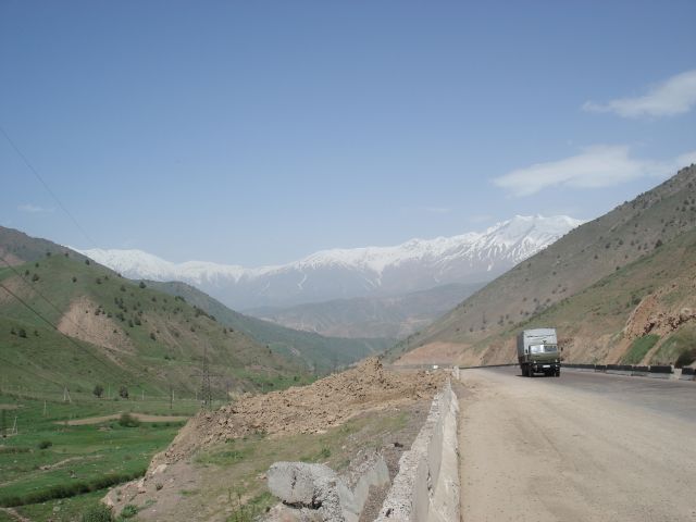 Zdjęcia: trasa Taszkient-Kokand, Namangan, Krajobrazy uzbeckie - Tien Szan, UZBEKISTAN Zdjęcia: trasa Taszkient-Kokand, Namangan, Krajobrazy uzbeckie - Tien Szan, UZBEKISTAN