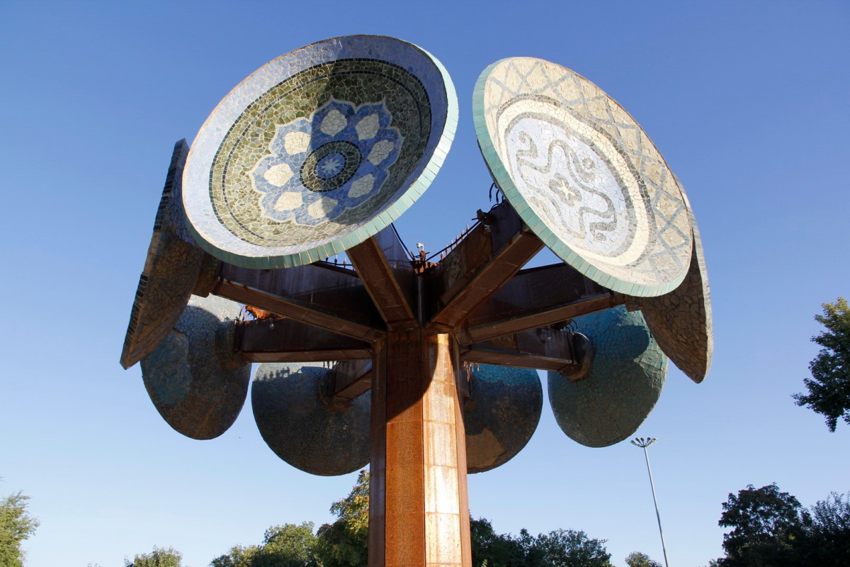 Zdjęcia: Nawoi, Nawoi, Fontanna Tariełoczki w parku miejskim, UZBEKISTAN Zdjęcia: Nawoi, Nawoi, Fontanna Tariełoczki w parku miejskim, UZBEKISTAN