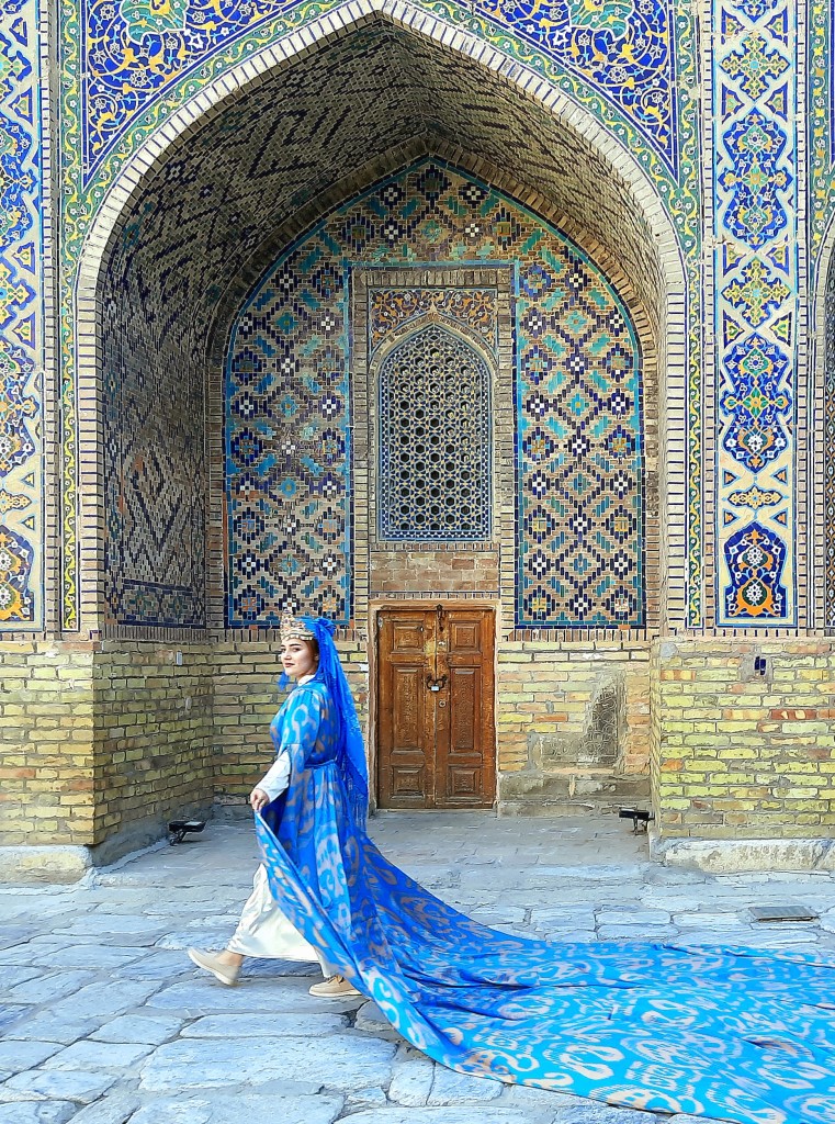 Zdjęcia: Madrasa Wschodnia, Samarkanda, Jak za dawnych lat, UZBEKISTAN Zdjęcia: Madrasa Wschodnia, Samarkanda, Jak za dawnych lat, UZBEKISTAN