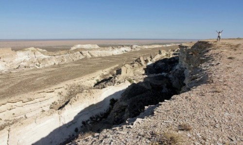 Zdjcie UZBEKISTAN / Karakapacja / Jezioro Aralskie / Krawd paskowyu Ustiurt