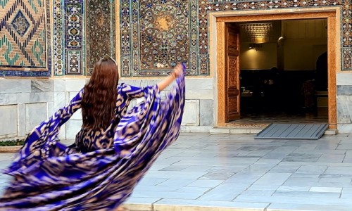 Zdjcie UZBEKISTAN / Samarkanda / Madrasa Wschodnia / Chwila