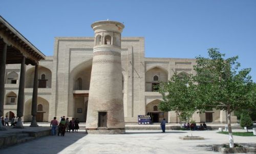 Zdjcie UZBEKISTAN / Wilojat Buchary / Kompleks Bahouddin Naqshband / Jeszcze jeden minaret....